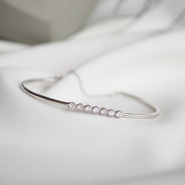 TIARA Bangle - Moonstone (Silver)