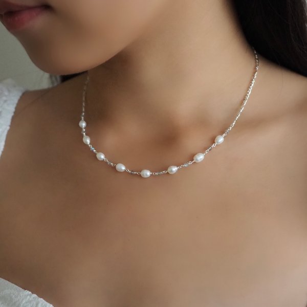 MEGAN Necklace - Pearl (Silver)