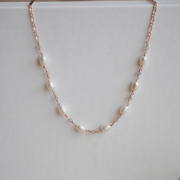 MEGAN Necklace - Pearl (Rose Gold)