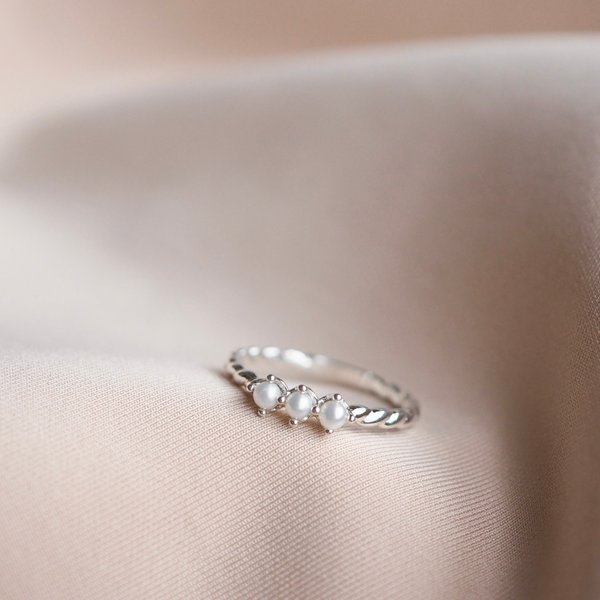 AERI Ring - Pearl (Silver)