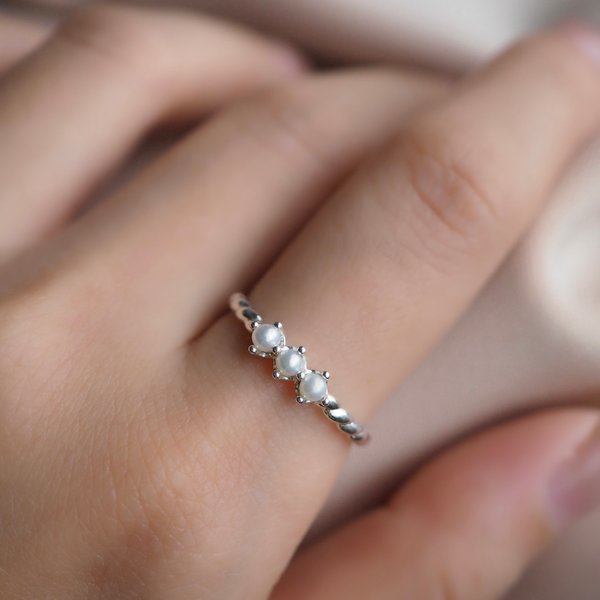 AERI Ring - Pearl (Silver)