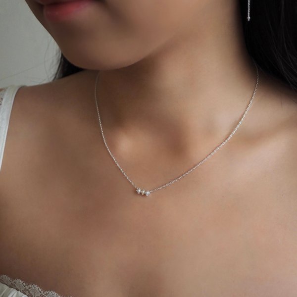 AERI Necklace - Pearl (Silver)