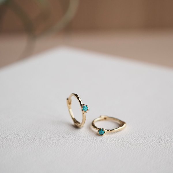 ESTELLE Huggies - Turquoise (Yellow Gold)