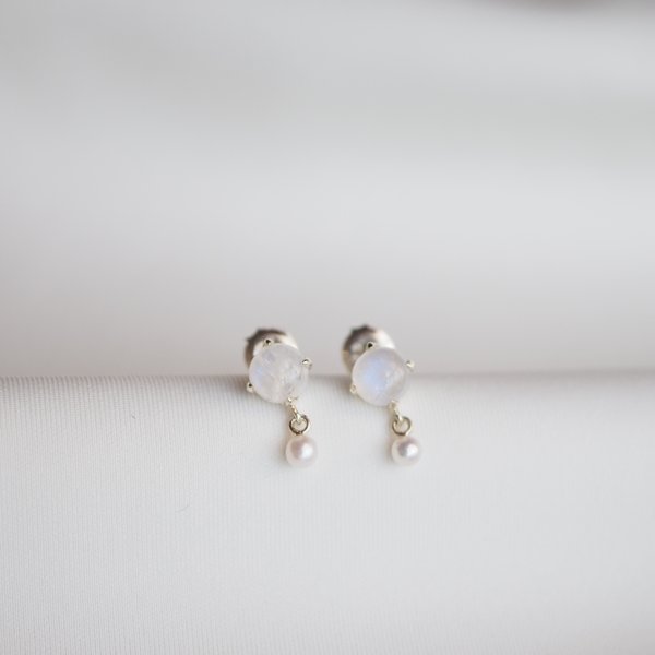 TIARA Earrings - Moonstone (Silver)