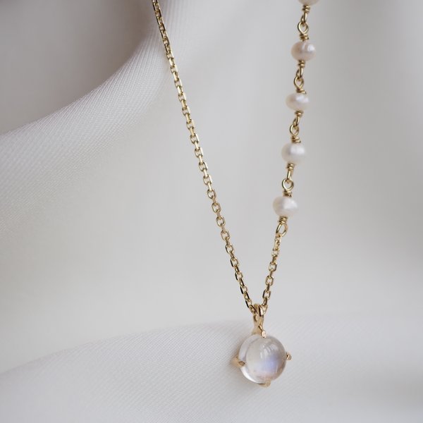 TIARA Necklace - Moonstone (Yellow Gold)