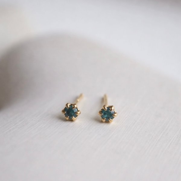 JANELLE Earrings - Blue Diamond in 14K Yellow Gold
