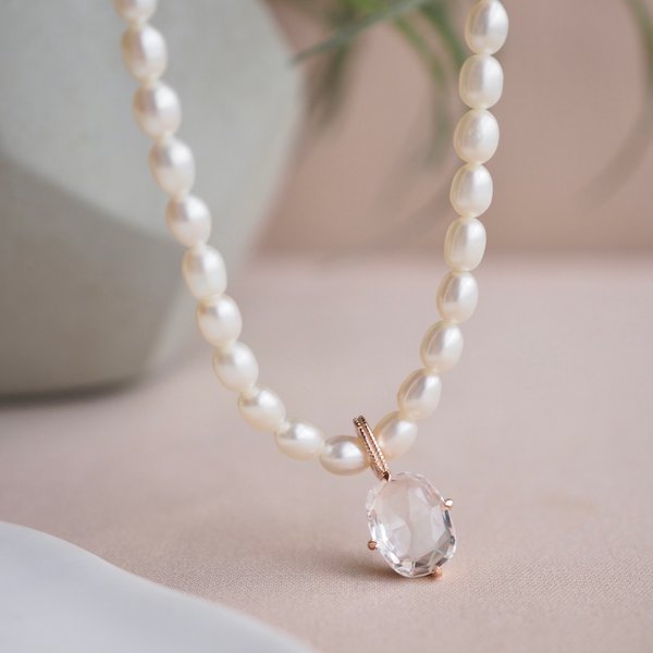 SOLENE Pearl Necklace - Rose Gold