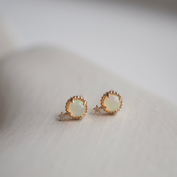 LOUISA Earrings - Opal in 14K Yellow Gold