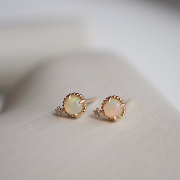 LOUISA Earrings - Opal in 14K Yellow Gold