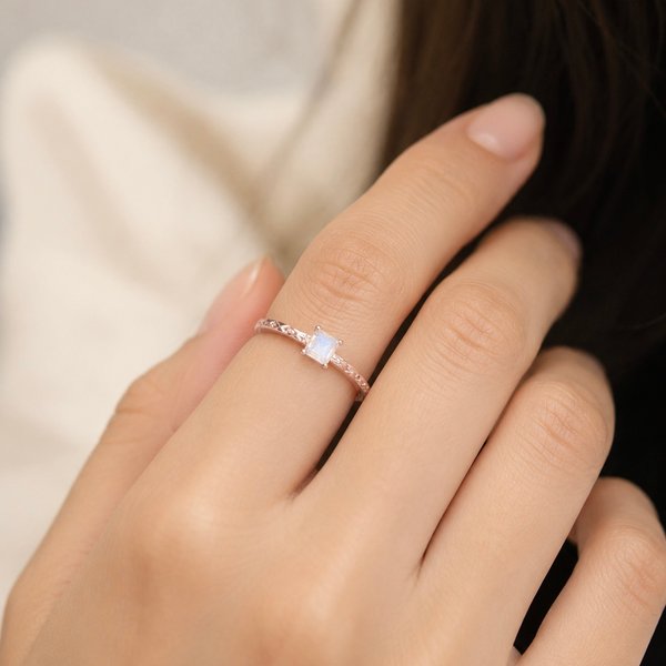 EDEN Ring - Moonstone (Rose Gold)