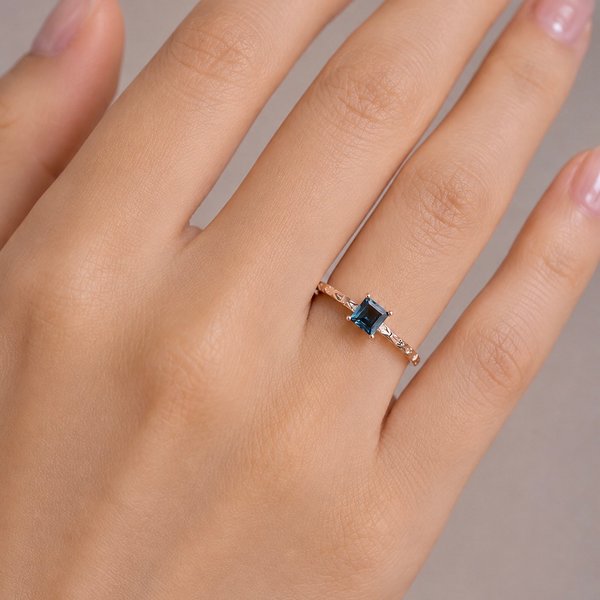 EDEN Ring - London Blue Topaz (Rose Gold)