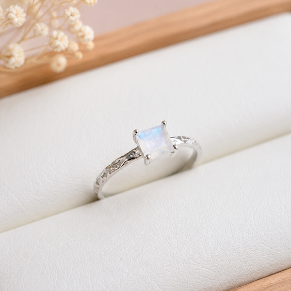EDEN Ring - Moonstone (Silver)