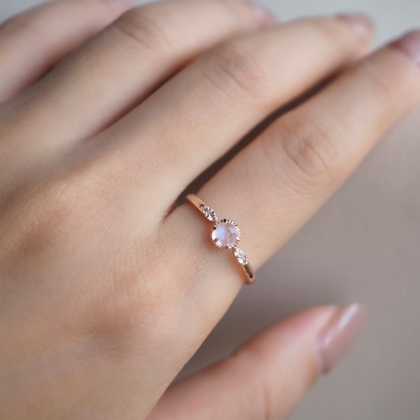 ROSETTE Ring - Moonstone (Rose Gold)