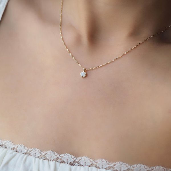 ROSETTE Necklace - Moonstone (Yellow Gold)