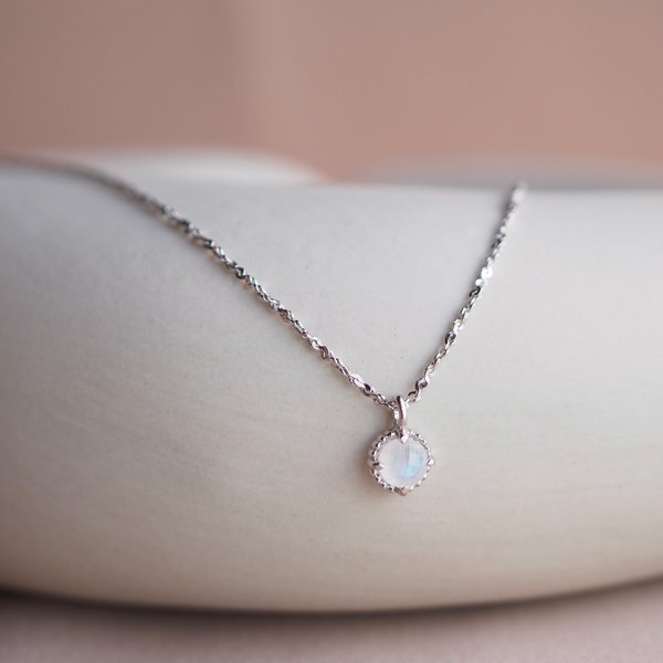 ROSETTE Necklace - Moonstone (Silver)
