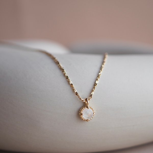 ROSETTE Necklace - Moonstone (Yellow Gold)