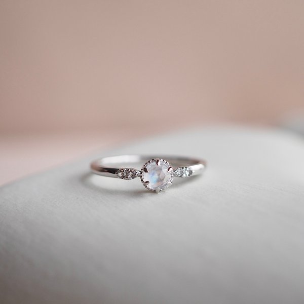 ROSETTE Ring - Moonstone (Silver)