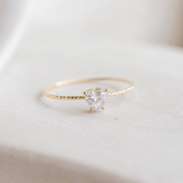14KYG Lab Grown Diamond Ring - Heart