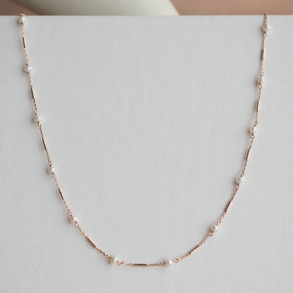 AMIE Necklace - Pearl (Rose Gold)