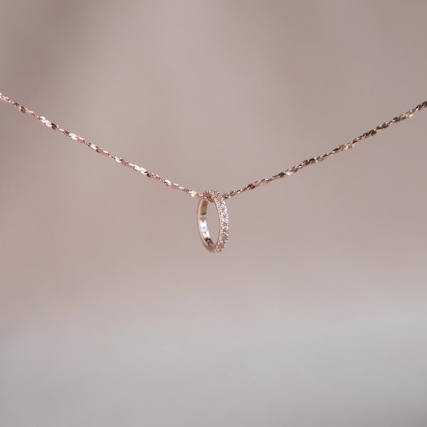 ESSENTIAL Ring Pendant - White Topaz