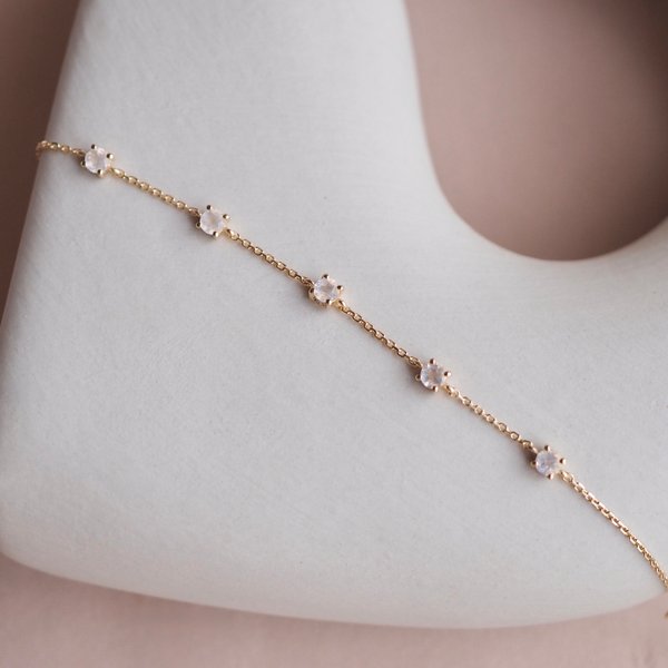 CLEO Bracelet - Moonstone (Yellow Gold)