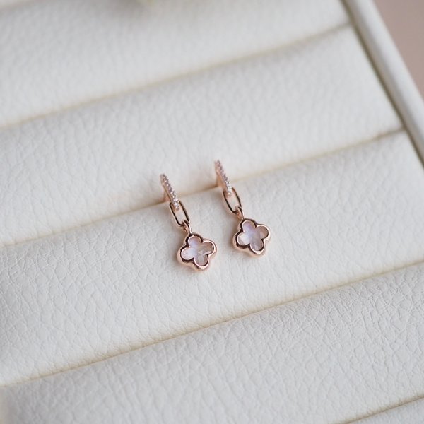 CAMMY Earrings - Moonstone (Rose Gold)