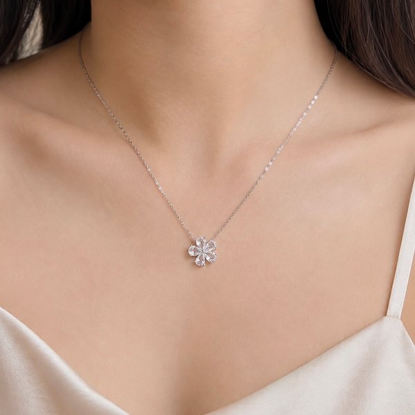 MELISSA Necklace - Clear Quartz (Silver)