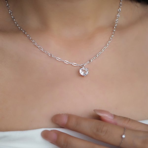 DANELLE Necklace - Clear Quartz (Silver)
