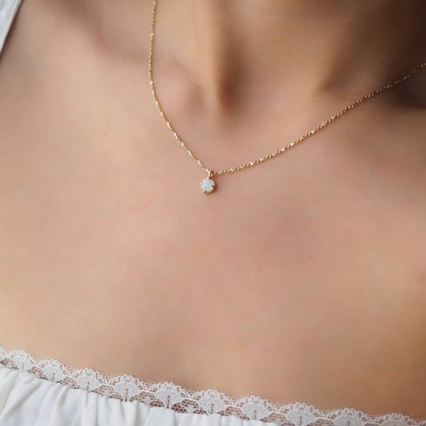 ROSETTE Necklace - Moonstone (Yellow Gold)