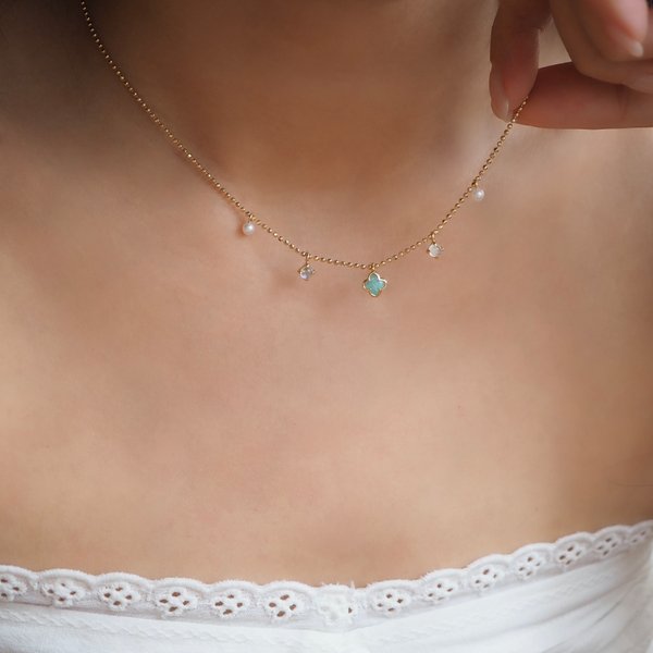 CAMELLIA Necklace - (Yellow Gold)
