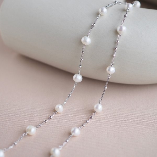 CYNTHIA Necklace - Pearl (Silver)