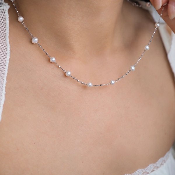 CYNTHIA Necklace - Pearl (Silver)
