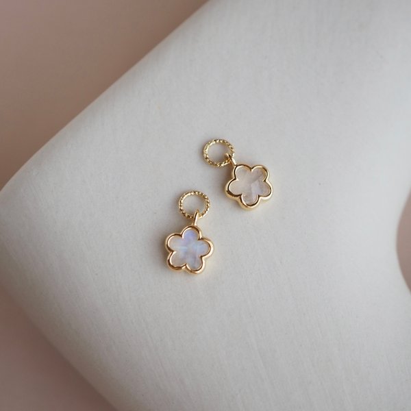 FLEUR Mini Charms - Moonstone (Yellow Gold)
