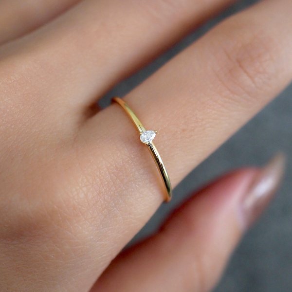 JODI Diamond Ring - 18K Gold Pear Cut