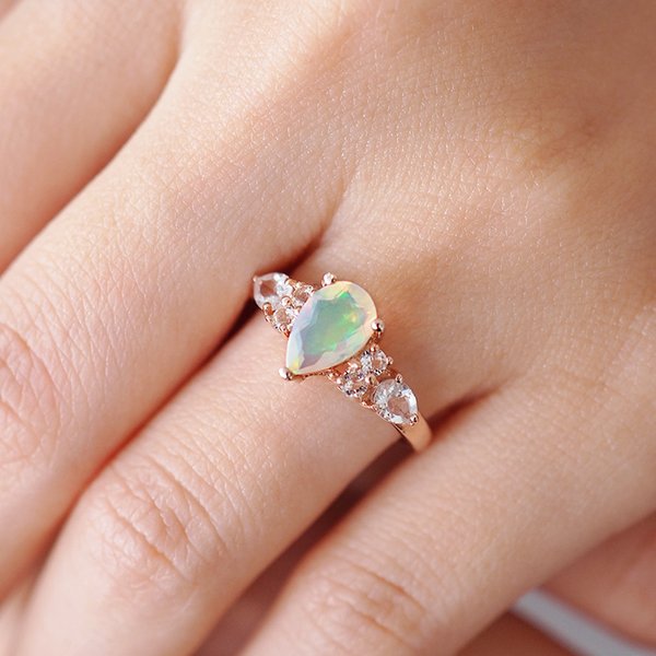 SIENNA Ring - Opal